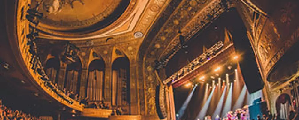 Crowd at Warner Theatre